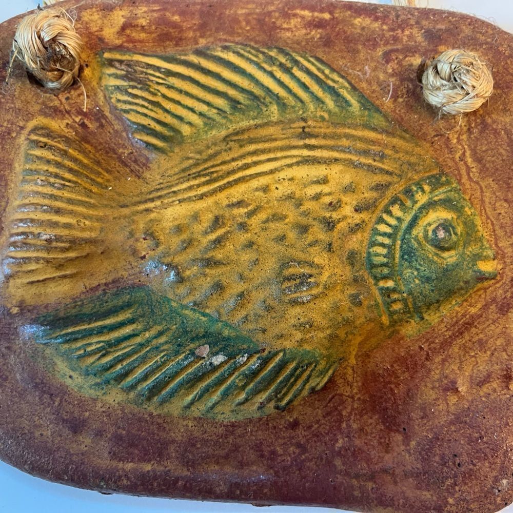 2 Vintage Pottery Fish Wall Hanging - Picture 7 of 8